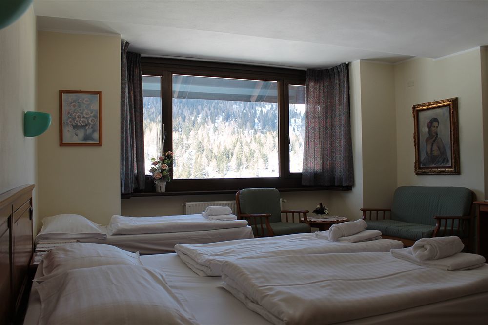 Biker Hotel Al Gallo Forcello Passo Pramollo Eksteriør billede